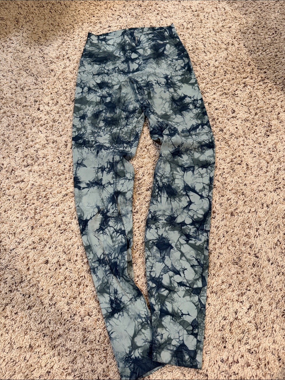 lululemon athletica Tie-Dye Leggings in Sage and Black